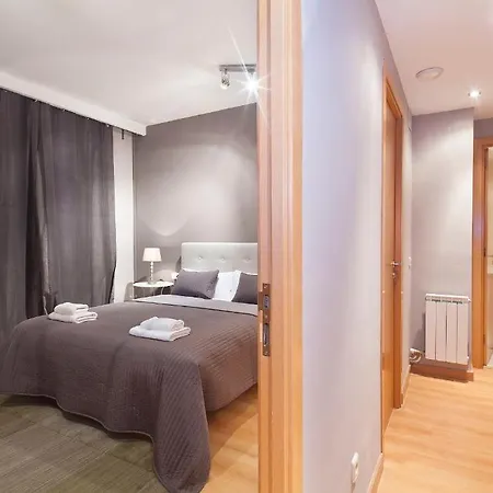 Look Apartment *