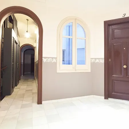 Look Apartment *
