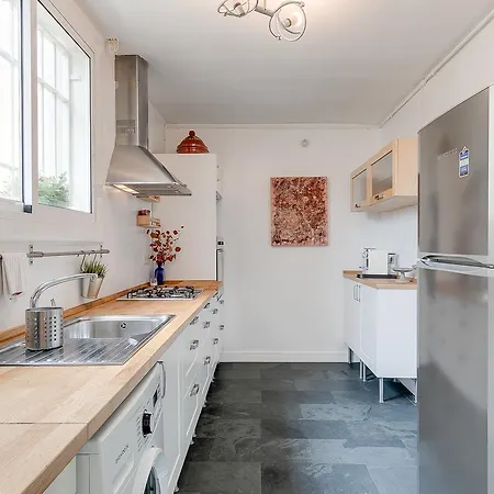 Look Apartment *
