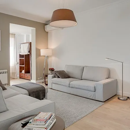 Look Apartment *